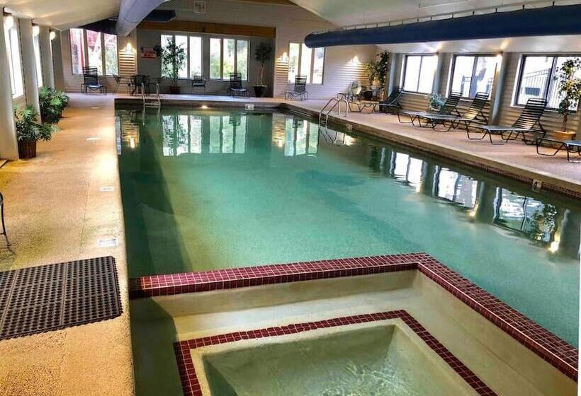 Attitash Mountain Village Studio   Slope View   Ski   Newly Renovated