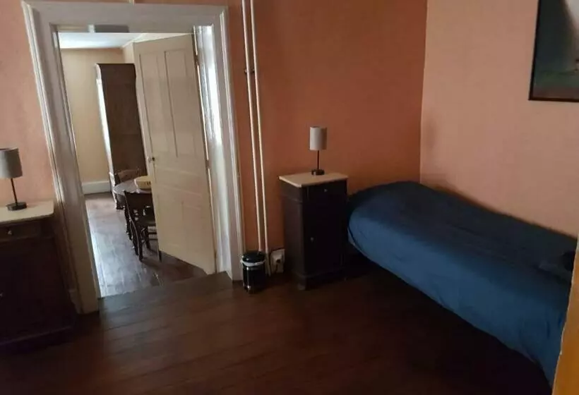 ベッドアンドブレックファースト Bed En Breakfast Le Chateau