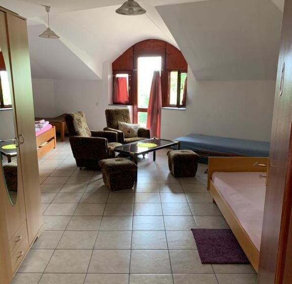 مبيت وإفطار Buzál Mórocza Pincészet és Szálláshely