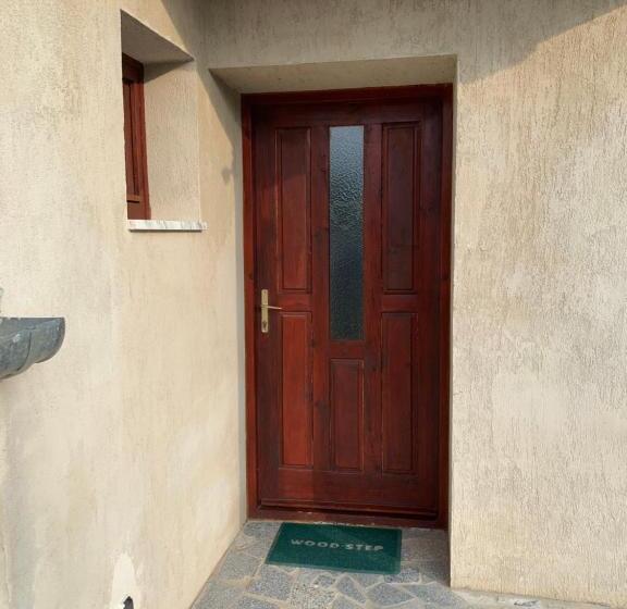 مبيت وإفطار Buzál Mórocza Pincészet és Szálláshely