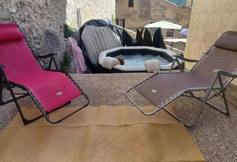 Aamiaismajoitus (B&B) Côté Chapelle