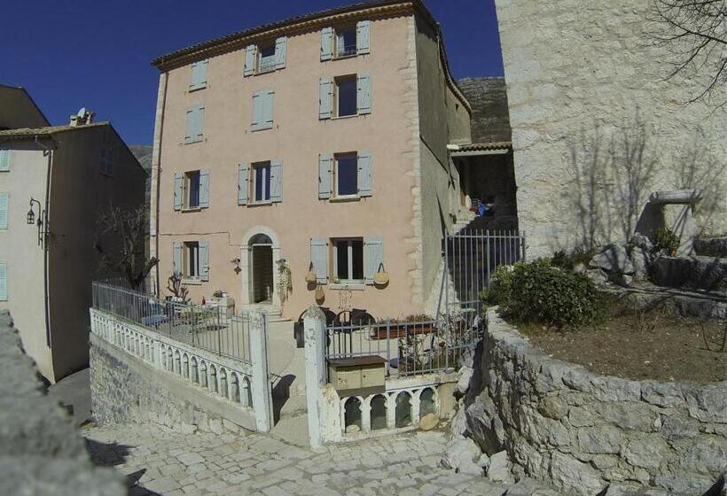 ベッドアンドブレックファースト Côté Chapelle