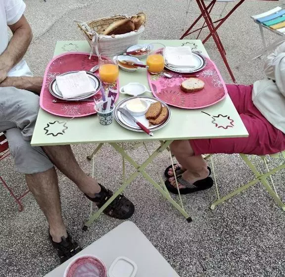 Aamiaismajoitus (B&B) Côté Chapelle