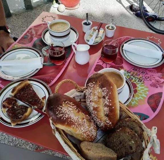 Aamiaismajoitus (B&B) Côté Chapelle