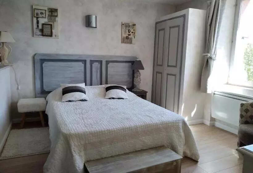 Aamiaismajoitus (B&B) Côté Chapelle