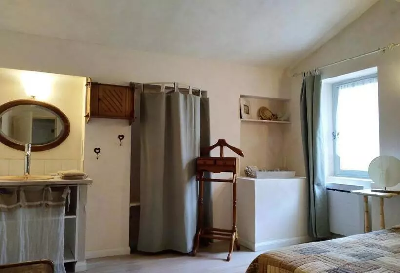 Aamiaismajoitus (B&B) Côté Chapelle