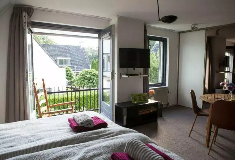 Aamiaismajoitus (B&B) De Heidestroper