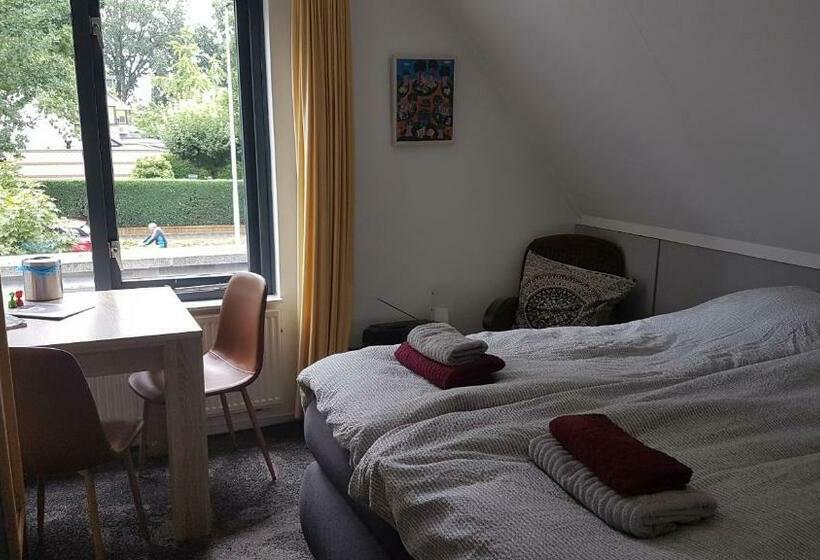 住宿加早餐  De Heidestroper