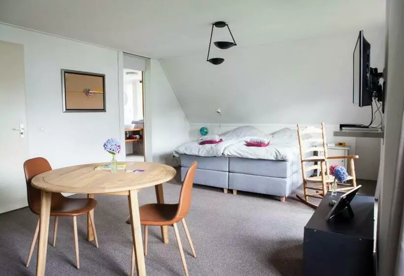 Aamiaismajoitus (B&B) De Heidestroper