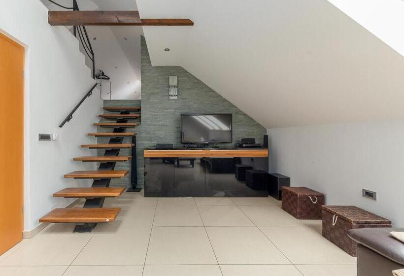 تختخواب و صبحانه Apartments Unite