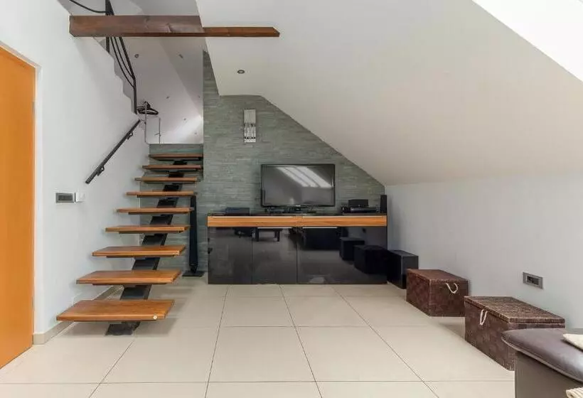 تختخواب و صبحانه Apartments Unite