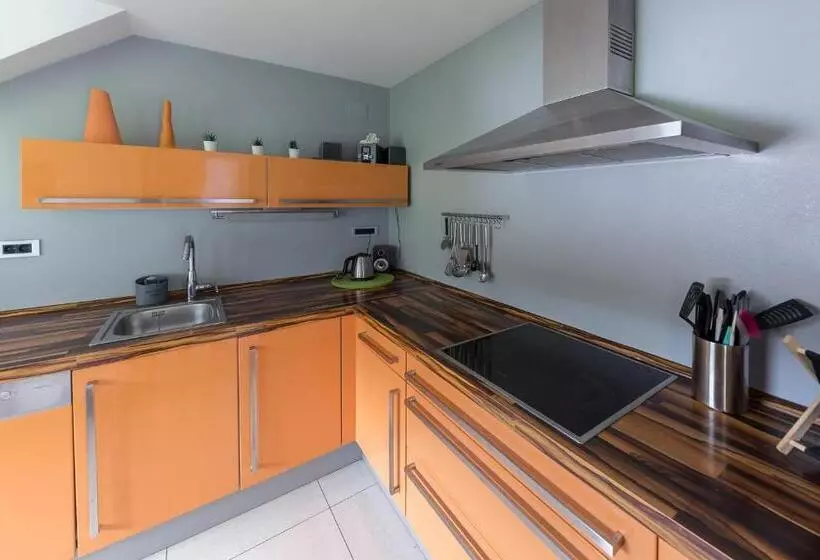 تختخواب و صبحانه Apartments Unite