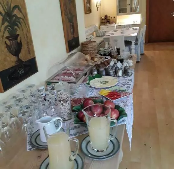 Aamiaismajoitus (B&B) Gästehaus Am Alten Hafen