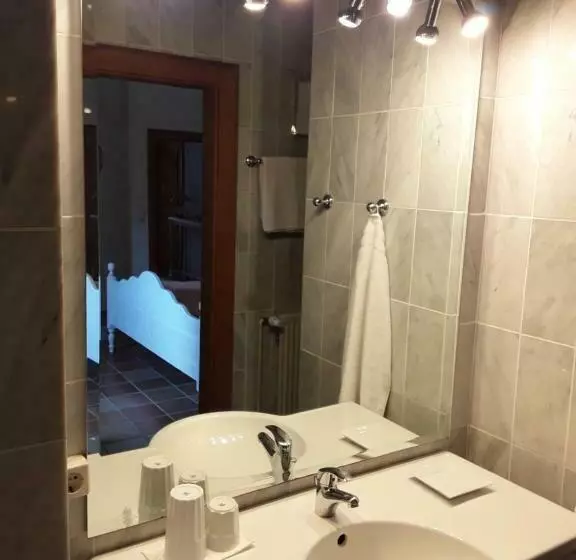 Aamiaismajoitus (B&B) Gästehaus Am Alten Hafen