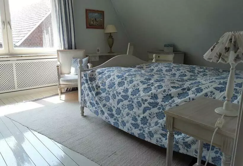 Aamiaismajoitus (B&B) Gästehaus Am Alten Hafen