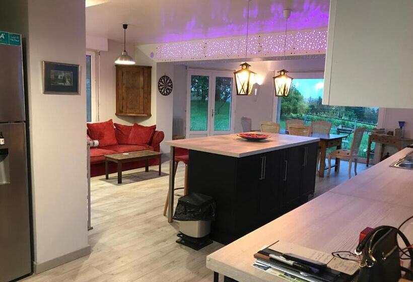 مبيت وإفطار La Coulee Verte