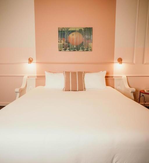 فندق The Russell