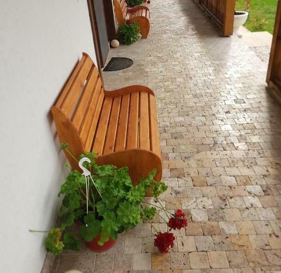 Pensão Verada Tour Guest House