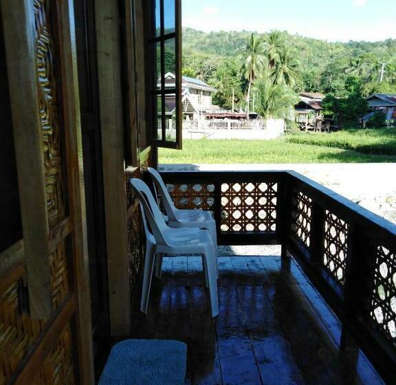 הוסטל Southside Tourist Inn