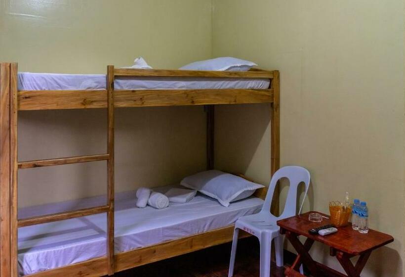 הוסטל Southside Tourist Inn