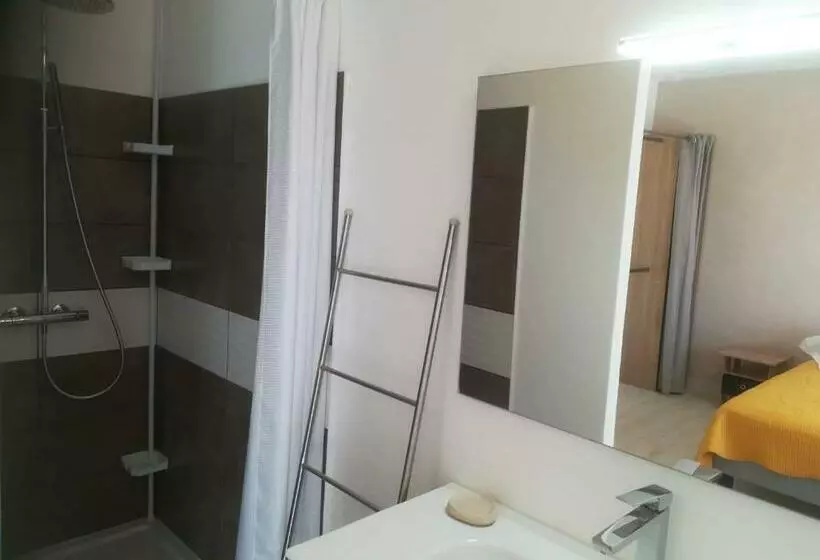 Aamiaismajoitus (B&B) Chambre D Hôte L Escale