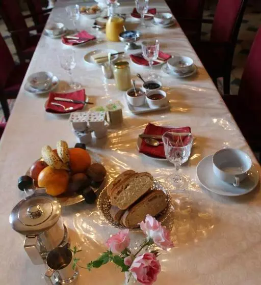 Aamiaismajoitus (B&B) Chateau De Longeville