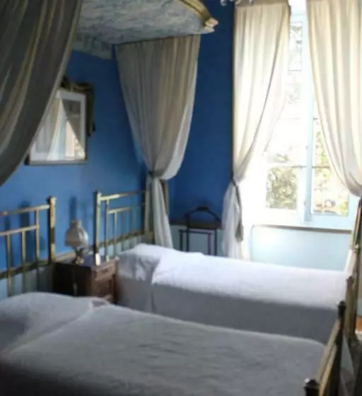 Aamiaismajoitus (B&B) Chateau De Longeville