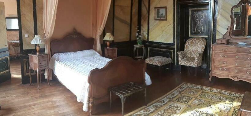 Bed and Breakfast Chateau De Longeville