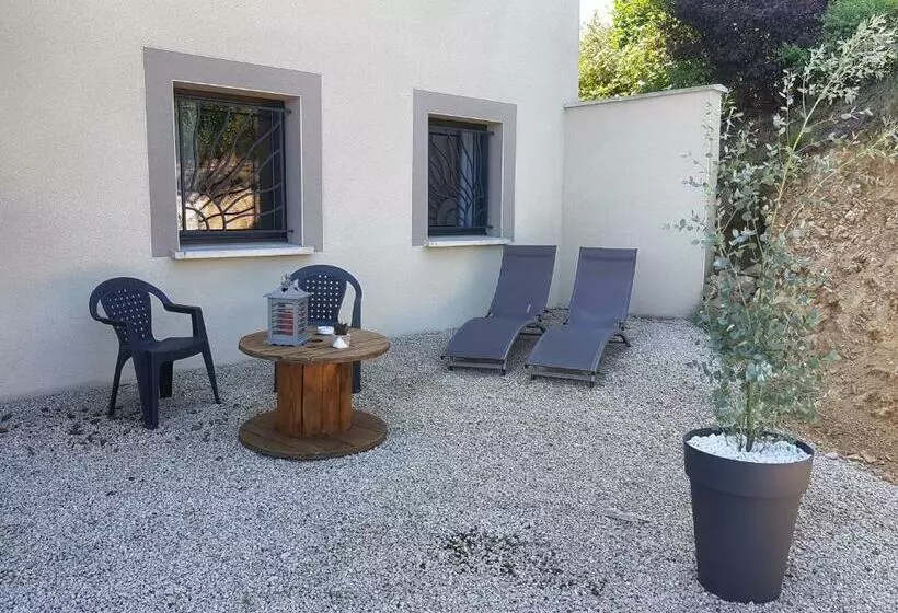 Aamiaismajoitus (B&B) Chatimbarbe