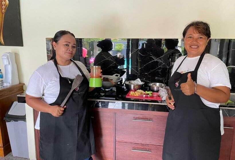 בית מלון כפרי Mias Jungle House