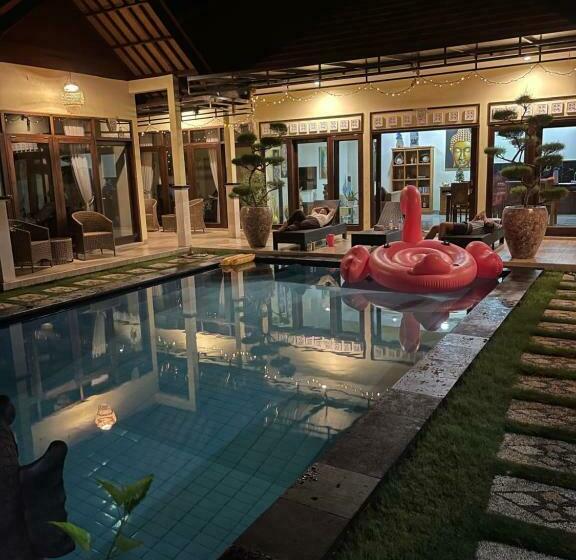 בית מלון כפרי Mias Jungle House