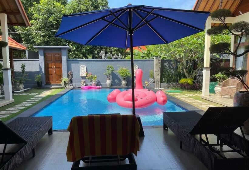 בית מלון כפרי Mias Jungle House