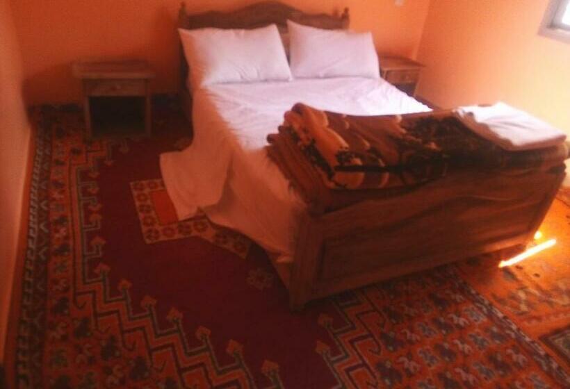 モーテル Cafe Restaurant La Belle Vue Tizi N Test 2100m