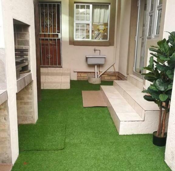 פנסיון 24b Kruger Cottage