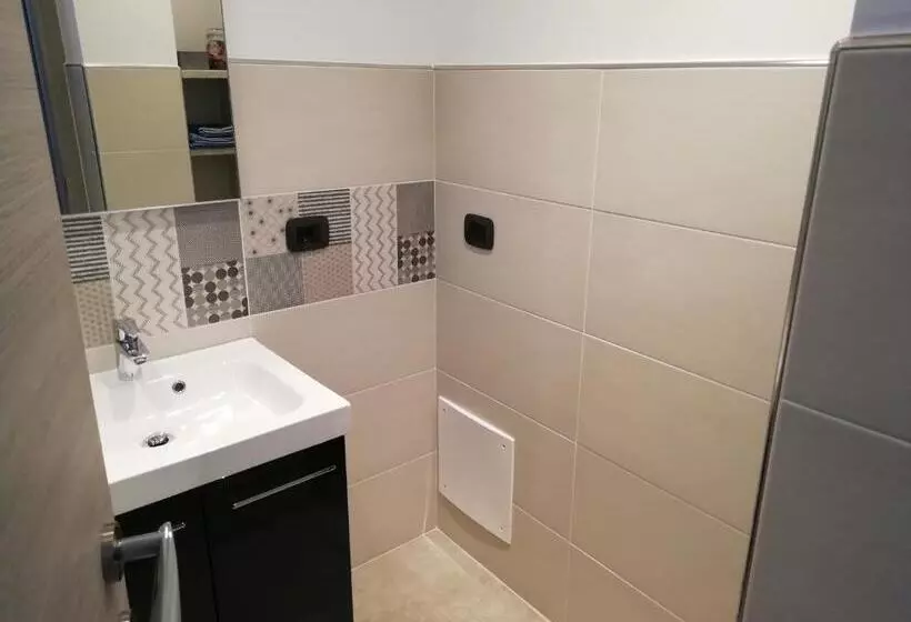 Majatalo Lagrange 23