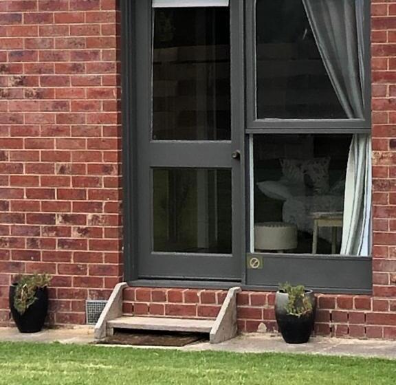 Пансион Sea Change Guesthouse