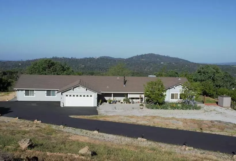 Majatalo Yosemite Foothill Retreat   Private Guest Suite #2