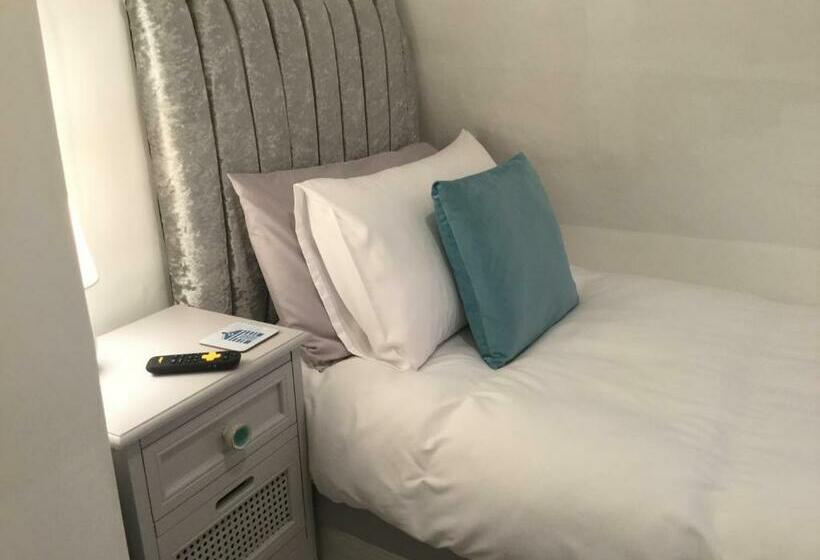 Bed and Breakfast Glebe House