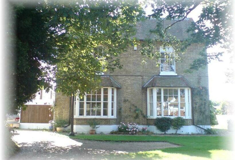 Bed and Breakfast Glebe House