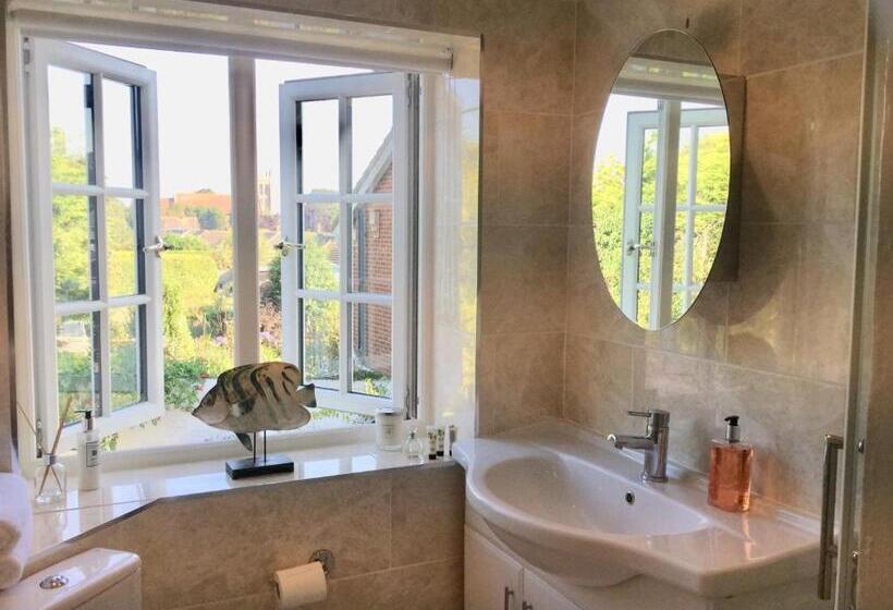 Bed and Breakfast Glebe House