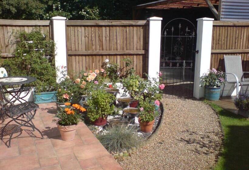 Bed and Breakfast Glebe House