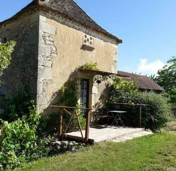 ベッドアンドブレックファースト Chambres D Hotes Le Roussel