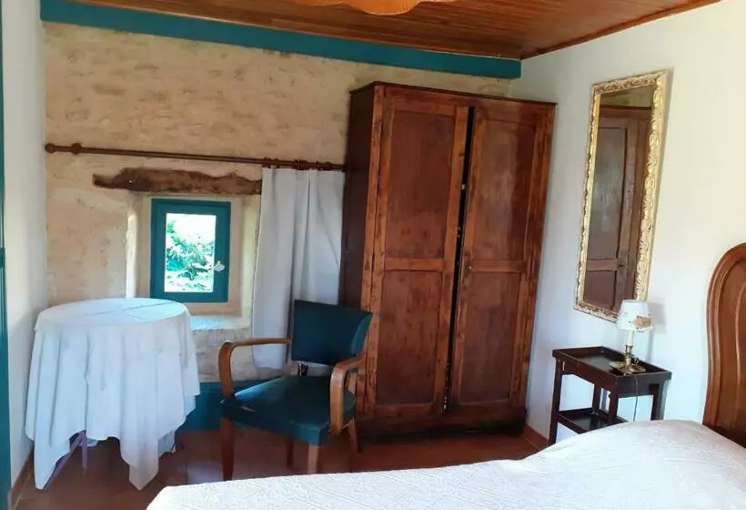 ベッドアンドブレックファースト Chambres D Hotes Le Roussel