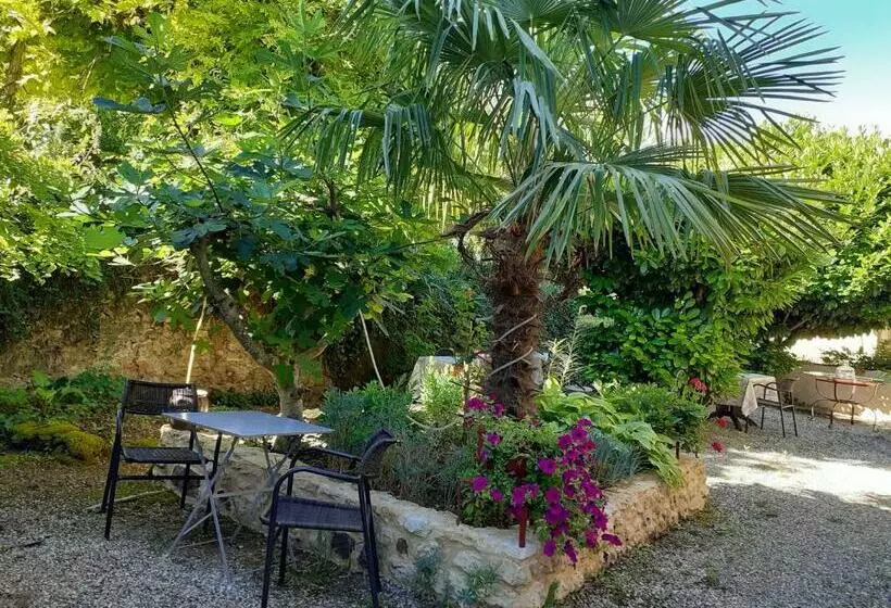 ベッドアンドブレックファースト Chambres D Hotes Le Roussel