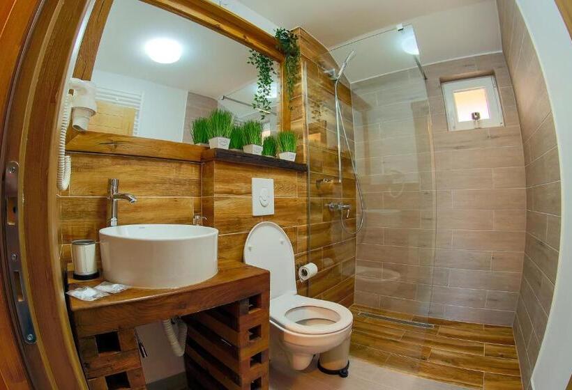 تختخواب و صبحانه Residence Rooms Bucovina