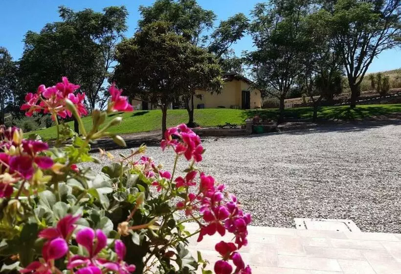 ホテル Agriturismo La Sorgente