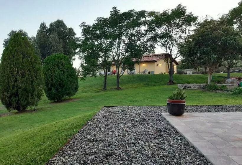ホテル Agriturismo La Sorgente