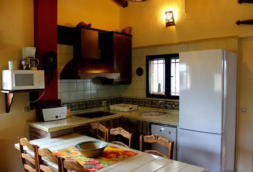 Hotelli Alojamiento Rural El Agüelo