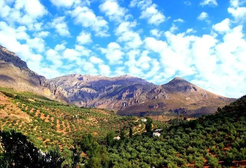 Hotelli Alojamiento Rural El Agüelo