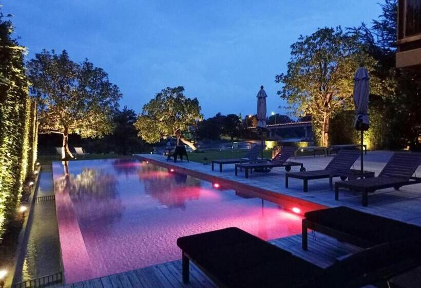 هتل Phingphayla Photharam